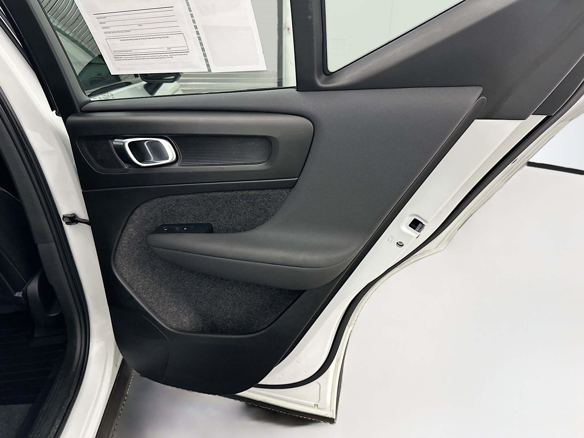 Used 2023 Volvo XC40 B5 Plus w/ Protection Package image 33