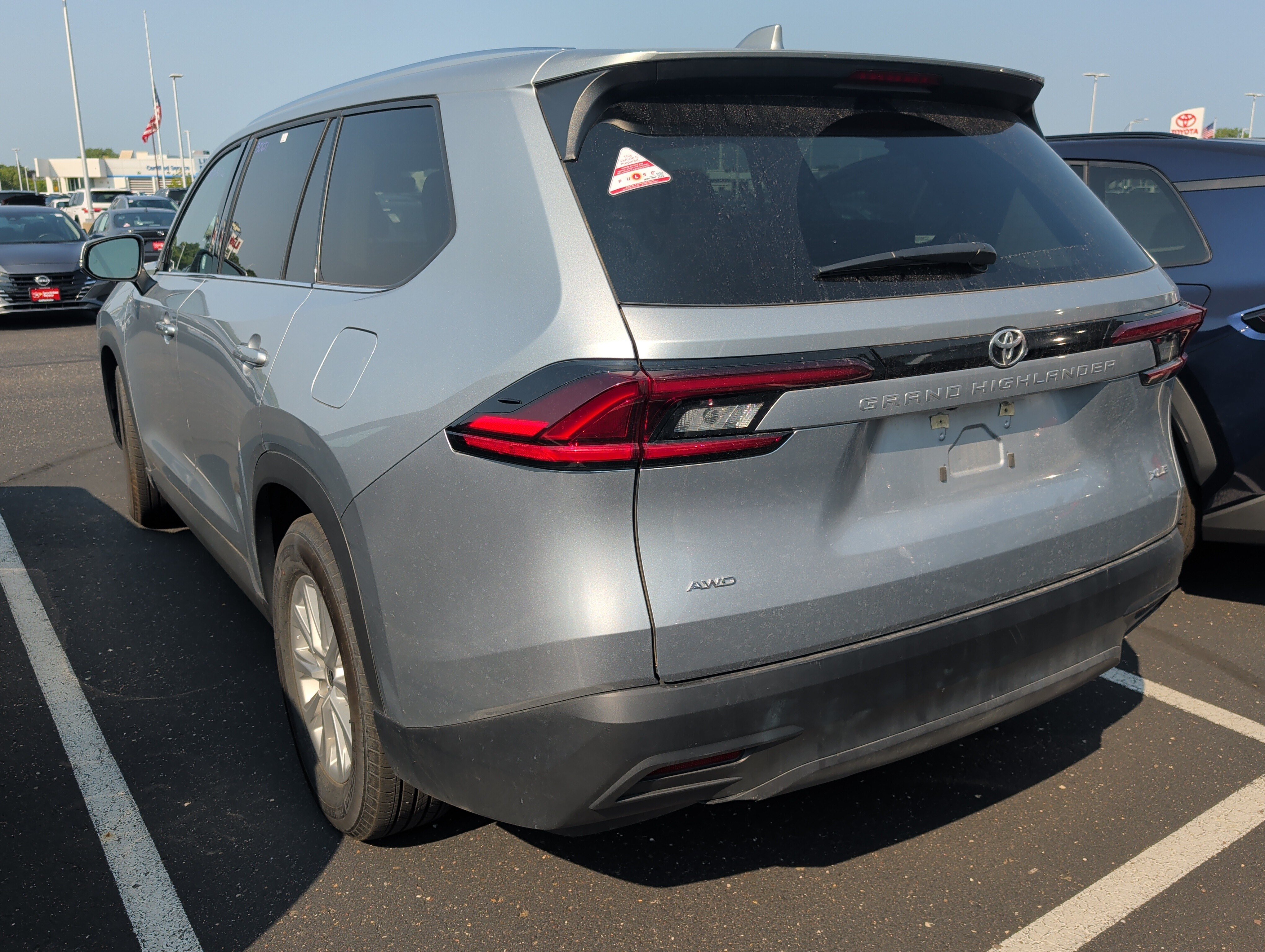 Certified 2025 Toyota Grand Highlander AWD image 3