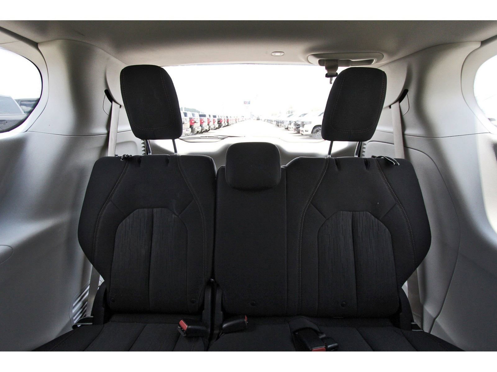 Used 2018 Chrysler Pacifica Touring Plus image 15