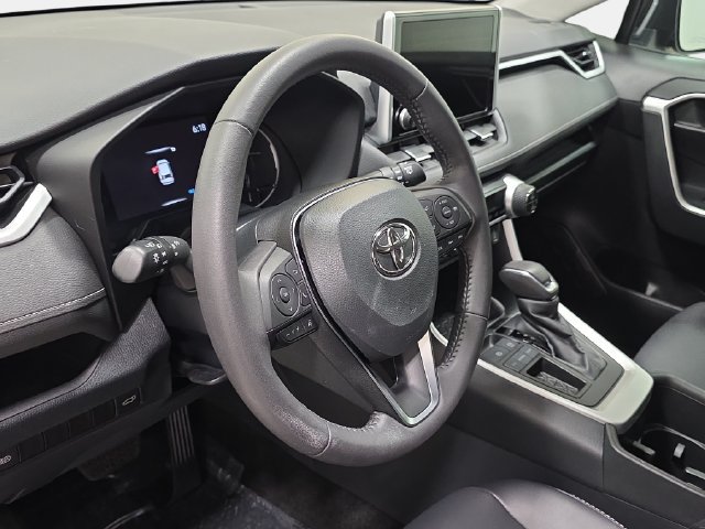Used 2023 Toyota RAV4 XLE Premium FWD image 14