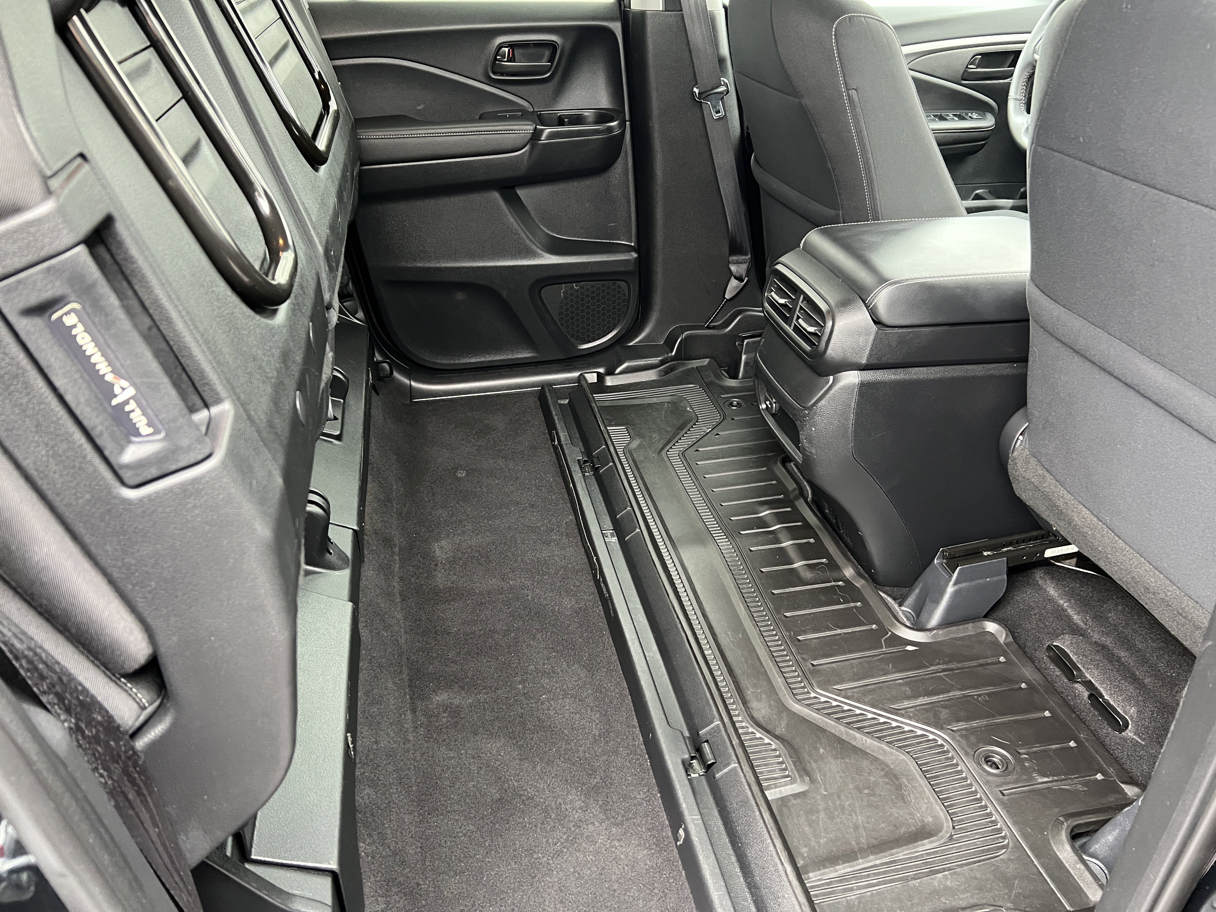 Used 2025 Honda Ridgeline Sport image 19