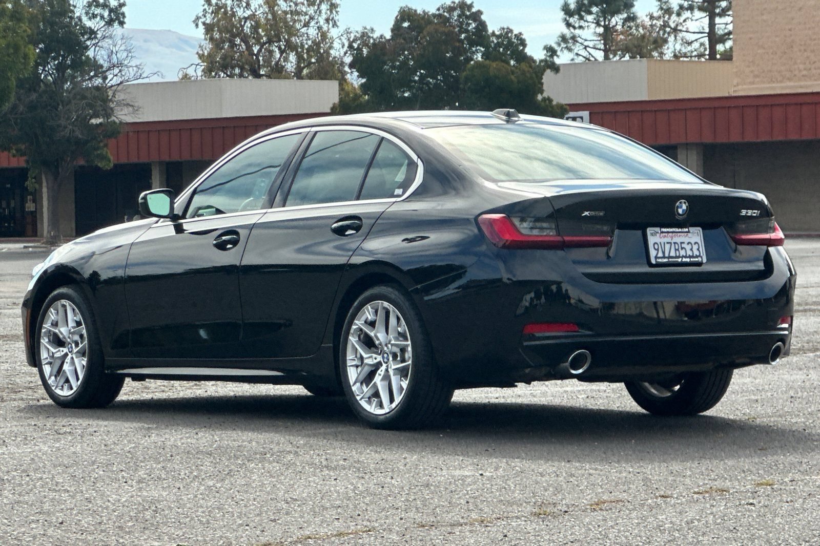 Used 2026 BMW 330i xDrive Sedan AWD/4WD image 5