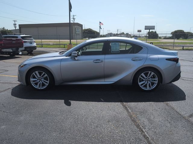 Used 2023 Lexus IS 300 w/ Comfort Package RWD image 4