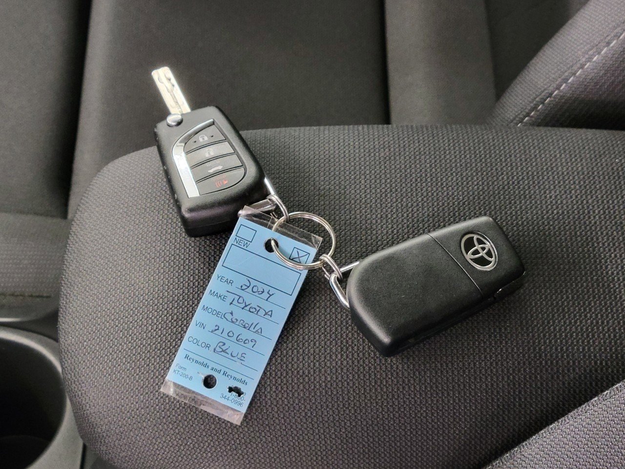 Used 2024 Toyota Corolla LE FWD image 27