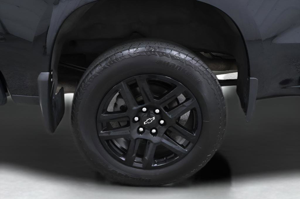 Used 2020 Chevrolet Silverado 1500 LT Trail Boss w/ Midnight Edition AWD/4WD image 34