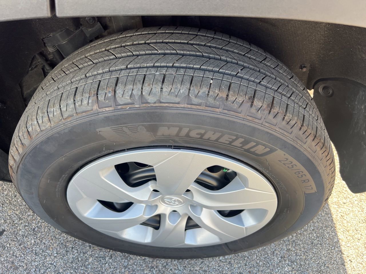 Used 2025 Toyota RAV4 LE image 12