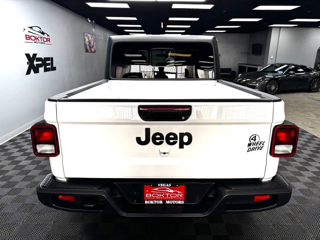 Used 2022 Jeep Gladiator Willys image 13