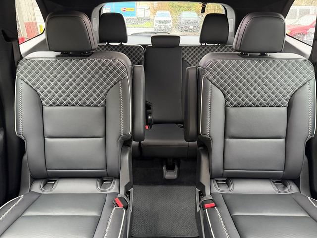 Used 2025 GMC Acadia Denali image 13