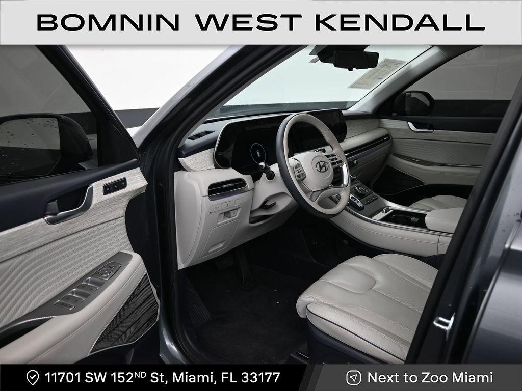 Used 2024 Hyundai Palisade Calligraphy image 10