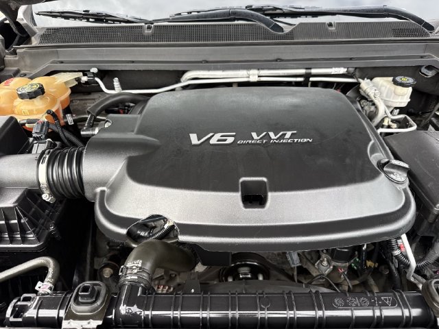 Used 2022 Chevrolet Colorado Z71 AWD/4WD image 31
