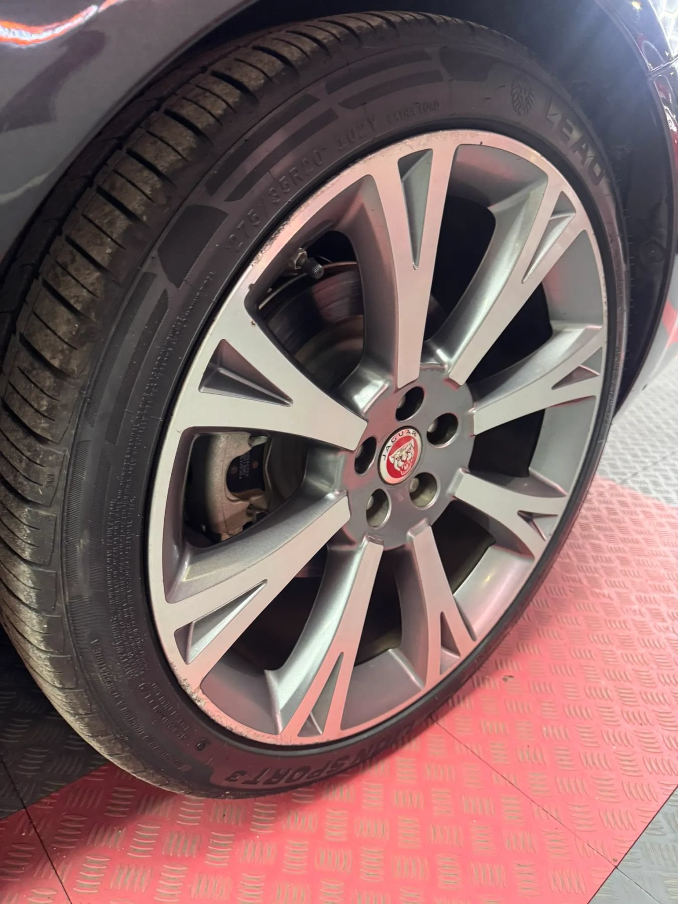 Used 2015 Jaguar XJ RWD image 10