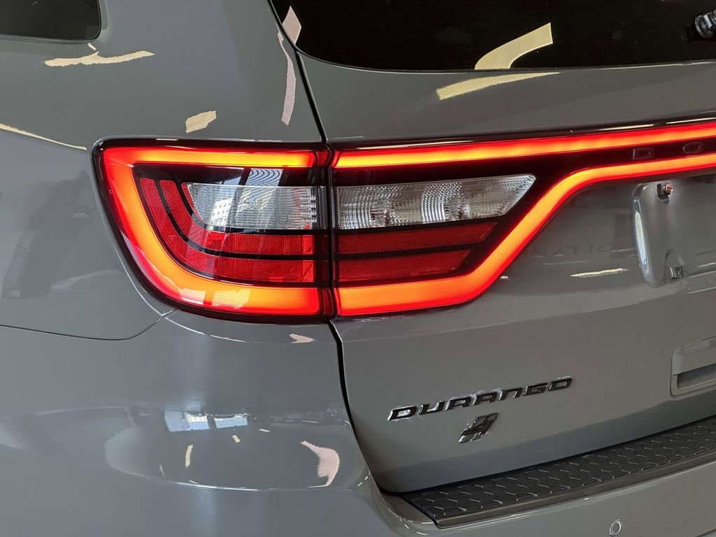 Used 2022 Dodge Durango R/T w/ Blacktop Package AWD/4WD image 12