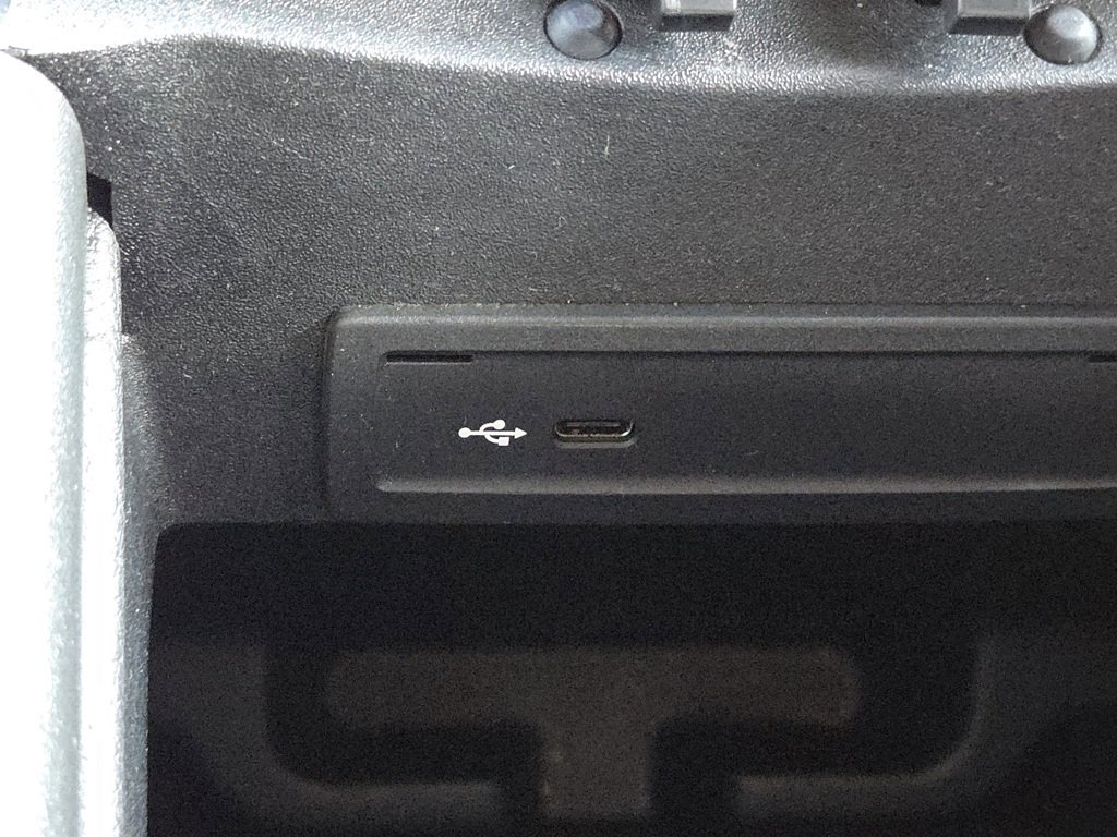 Used 2020 Mercedes-Benz GLE 350 4MATIC w/ Premium Package image 17