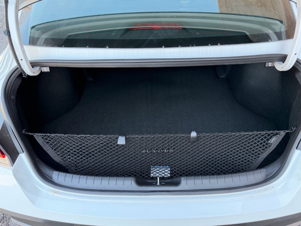 New 2026 Hyundai Elantra Sport FWD image 11