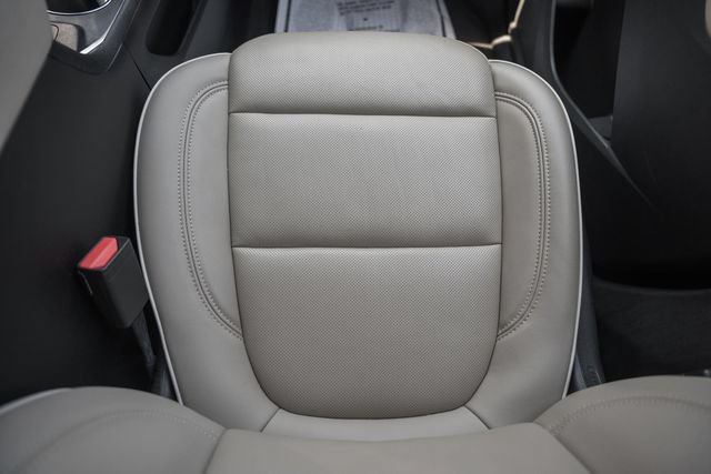 Used 2023 Chevrolet Traverse Premier AWD/4WD image 39