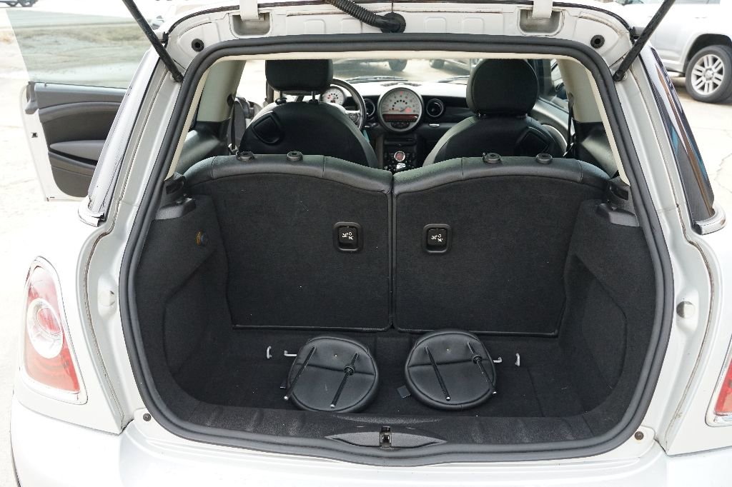 Used 2011 MINI Cooper S image 12