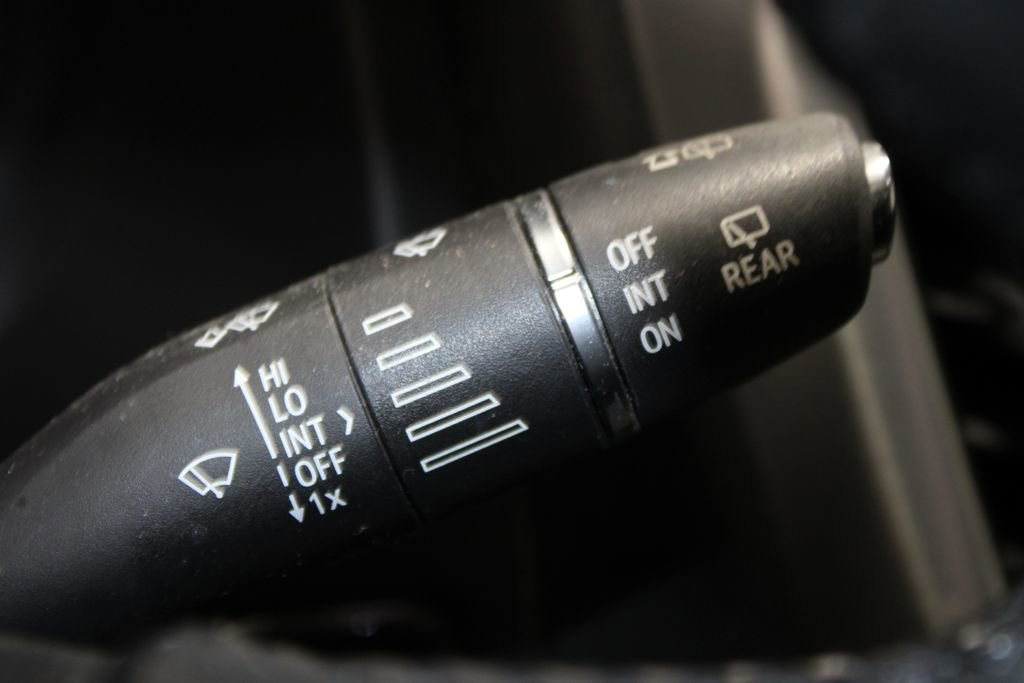Used 2019 GMC Acadia SLE FWD image 19