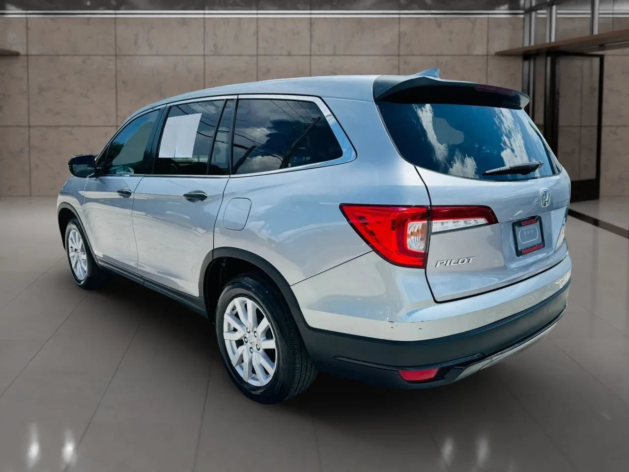 Used 2021 Honda Pilot LX image 5