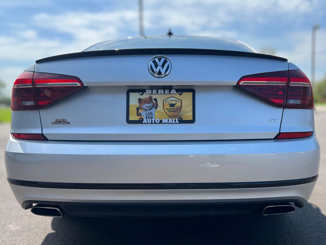 Used 2018 Volkswagen Passat 3.6 FWD image 10