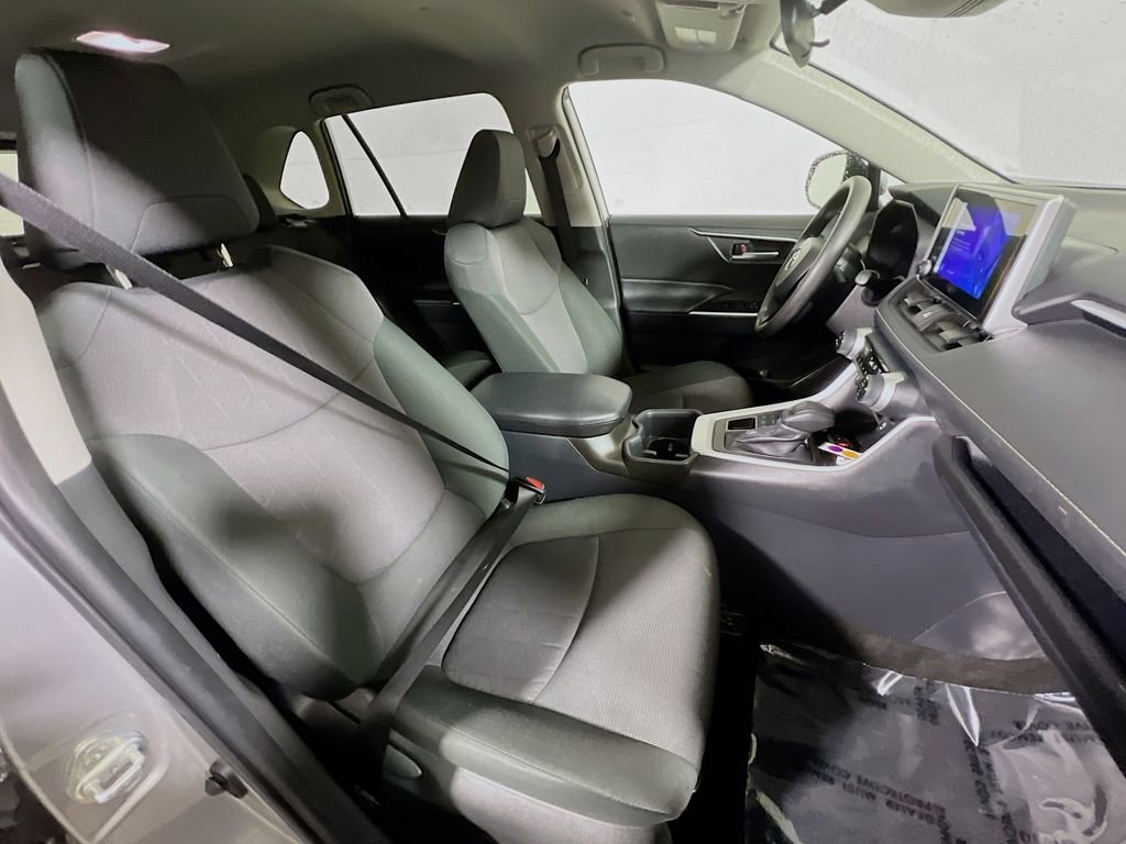 Certified 2025 Toyota RAV4 XLE AWD/4WD image 25