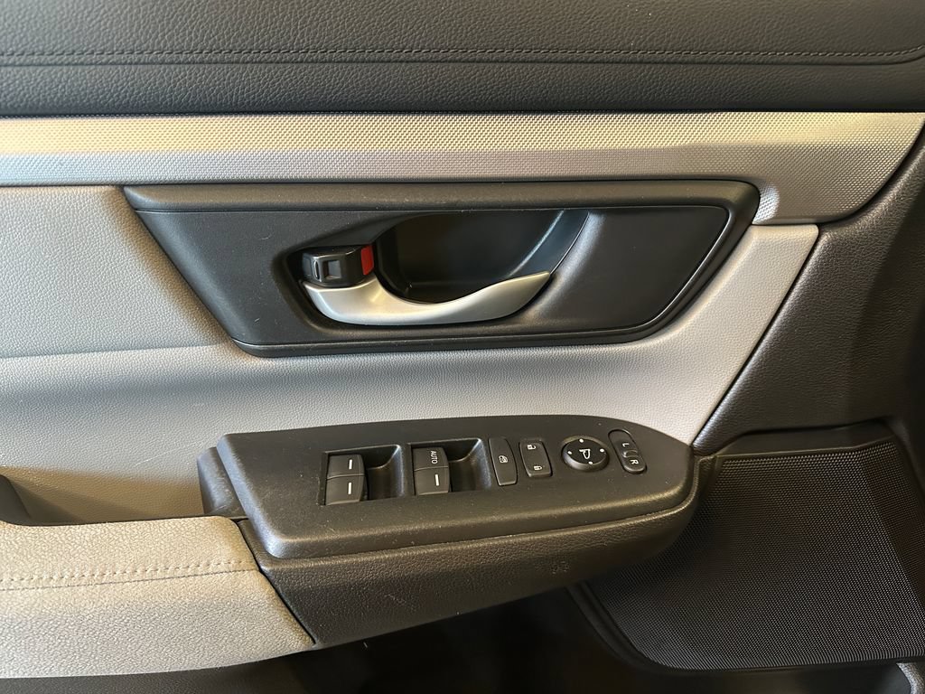 Used 2017 Honda CR-V LX image 17