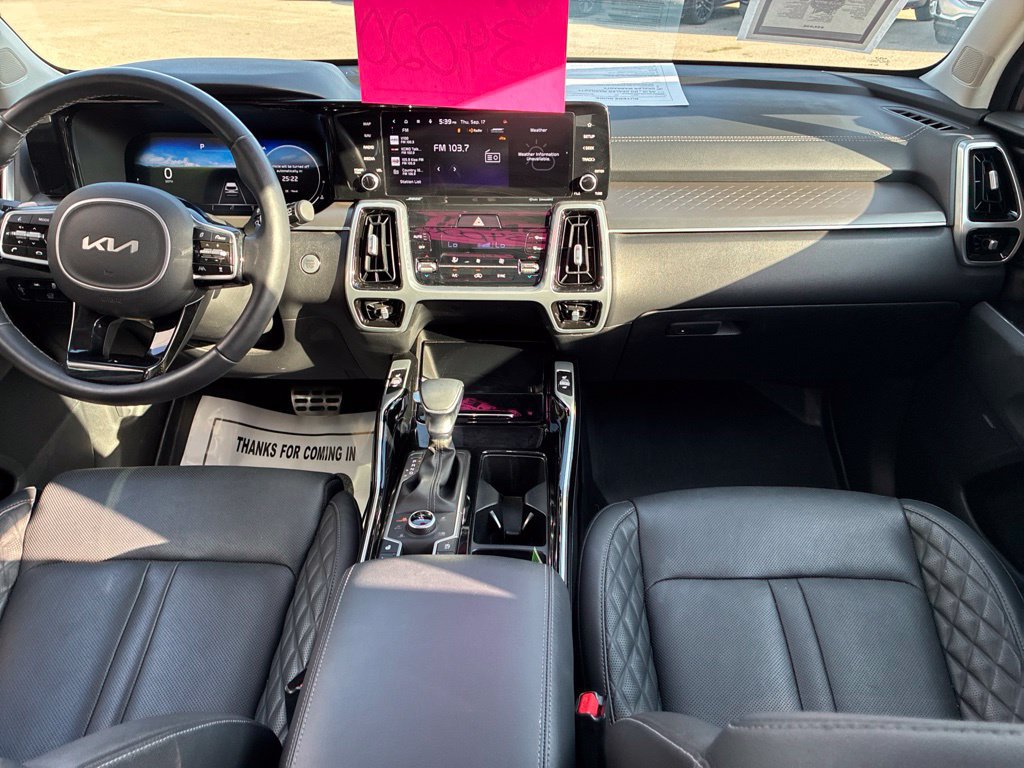 Used 2023 Kia Sorento SX AWD/4WD image 32
