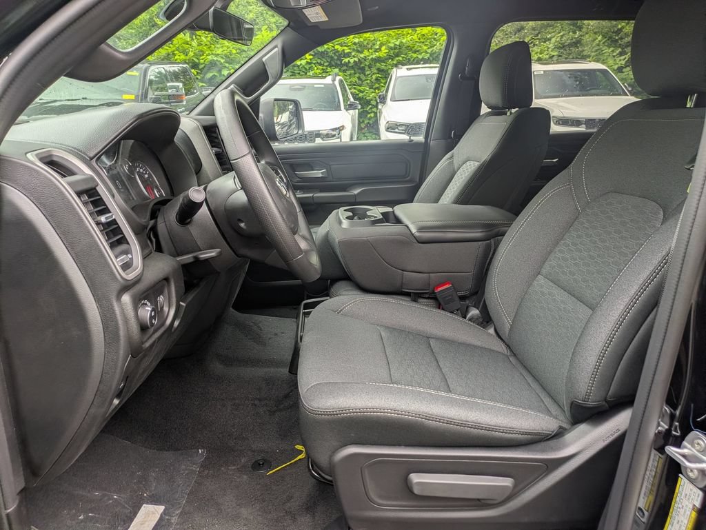 New 2026 RAM 1500 Express AWD/4WD image 12