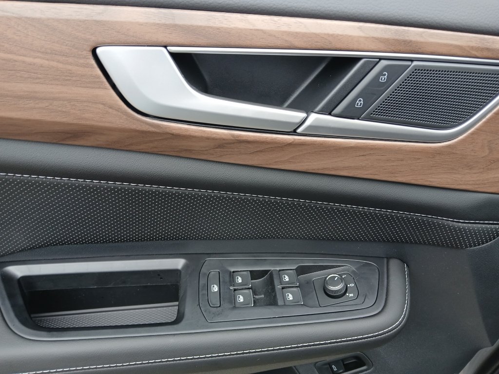 New 2026 Volkswagen Atlas SE FWD image 10