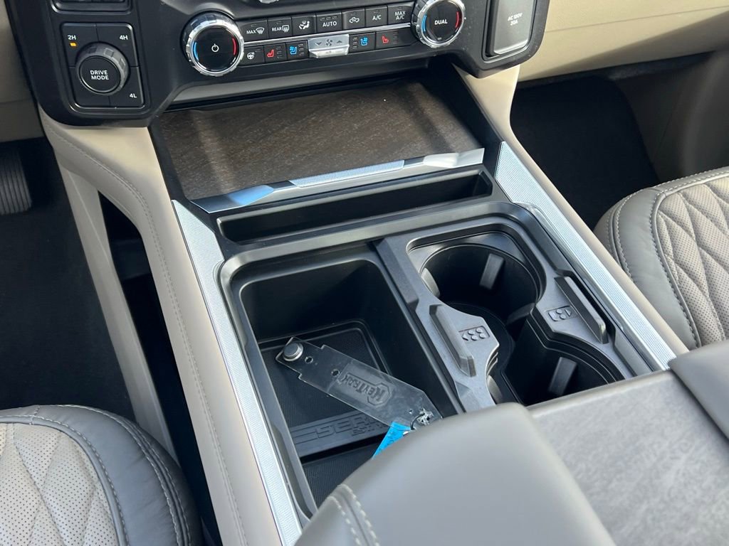 New 2026 Ford F450 Platinum w/ Platinum Plus Package image 19