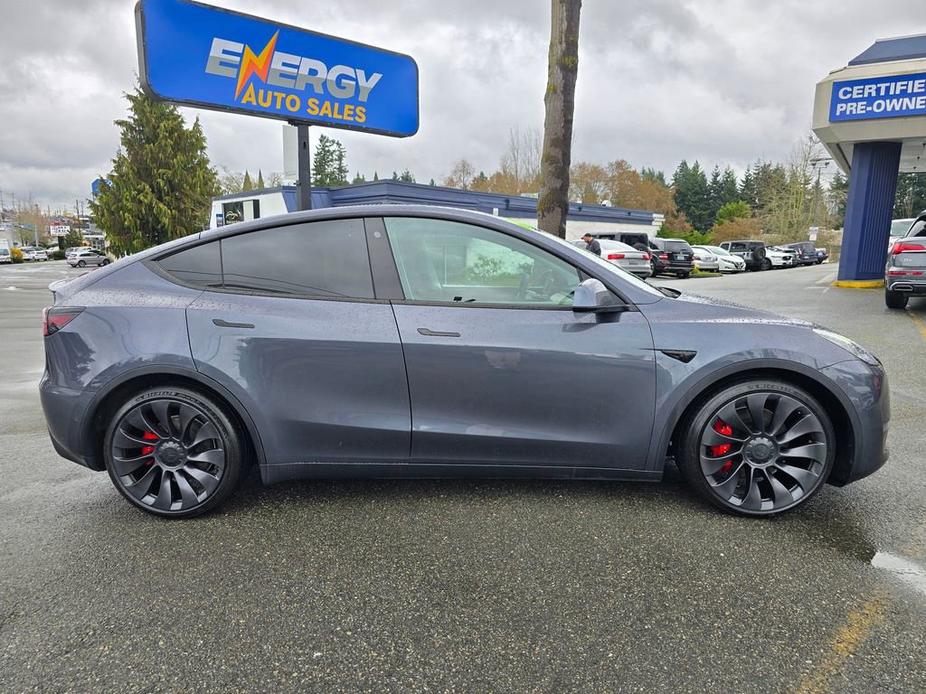 Used 2021 Tesla Model Y Performance image 9