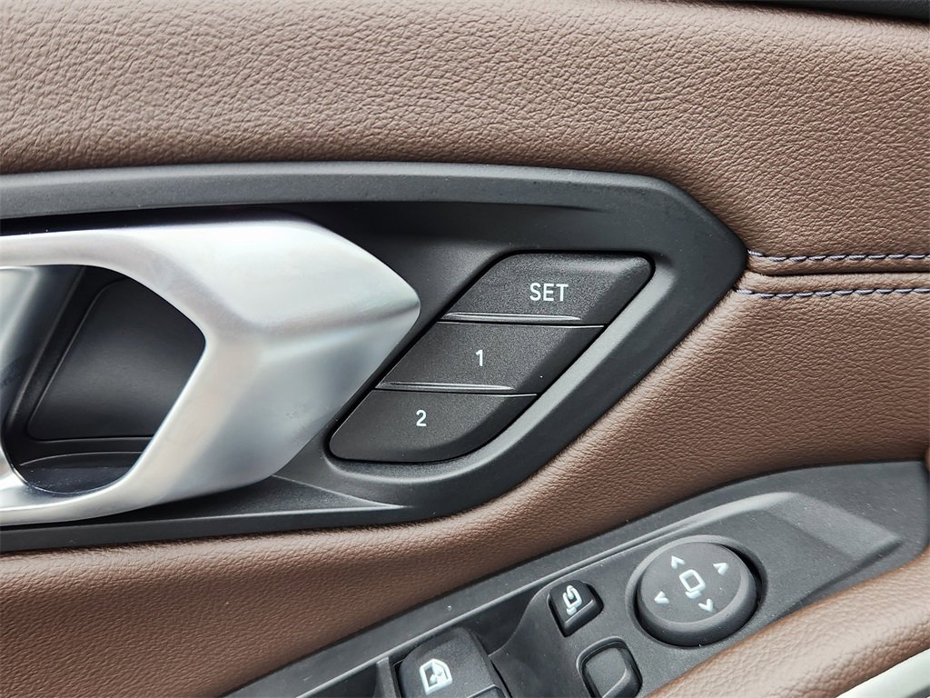New 2025 BMW 330i xDrive Sedan image 17