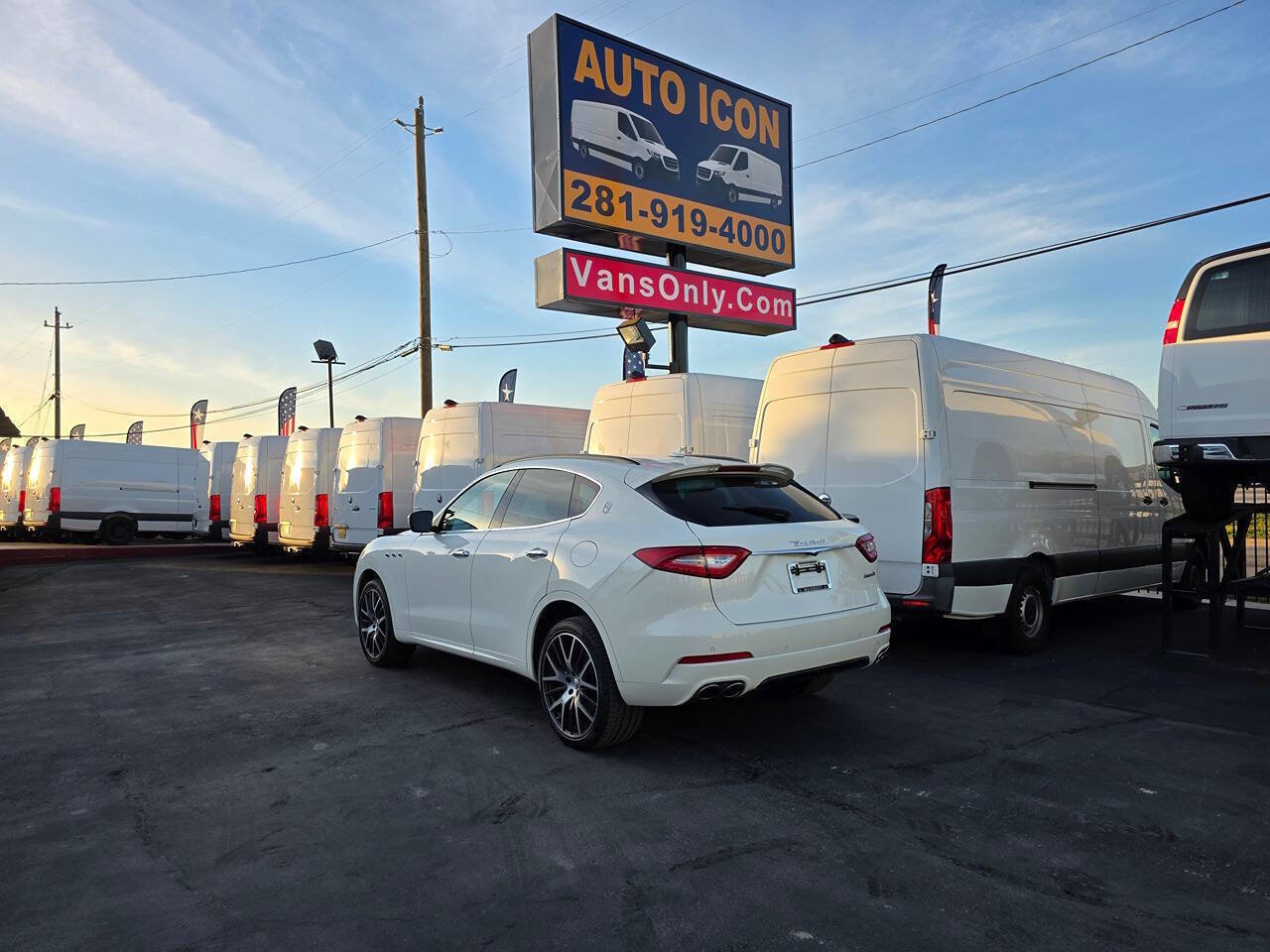 Used 2017 Maserati Levante S image 29