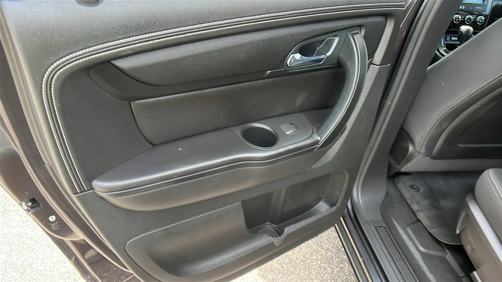 Used 2016 Chevrolet Traverse LT w/ Style and Technology Package image 20