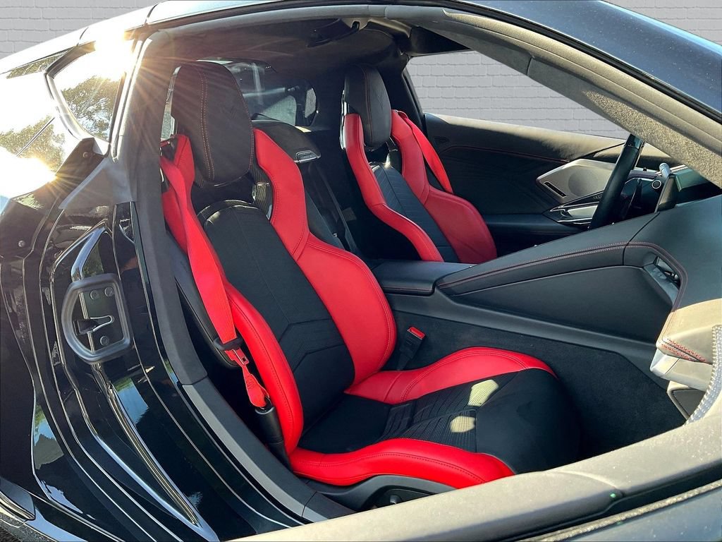 Used 2024 Chevrolet Corvette Z06 RWD image 20