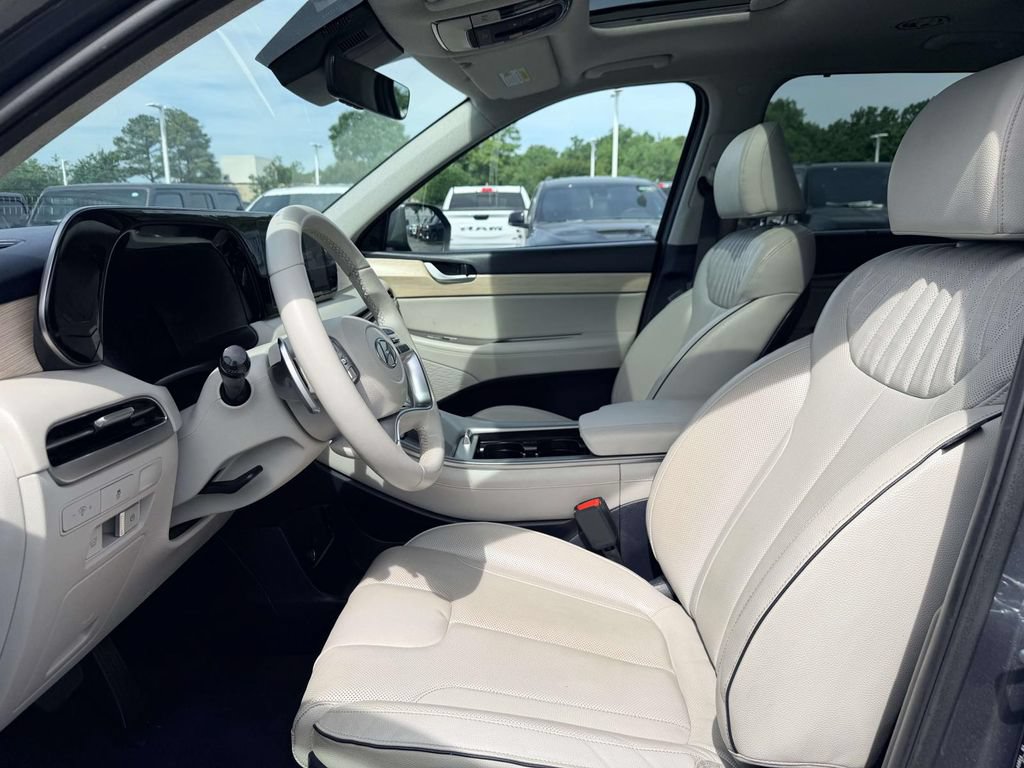 Used 2024 Hyundai Palisade Limited FWD image 15