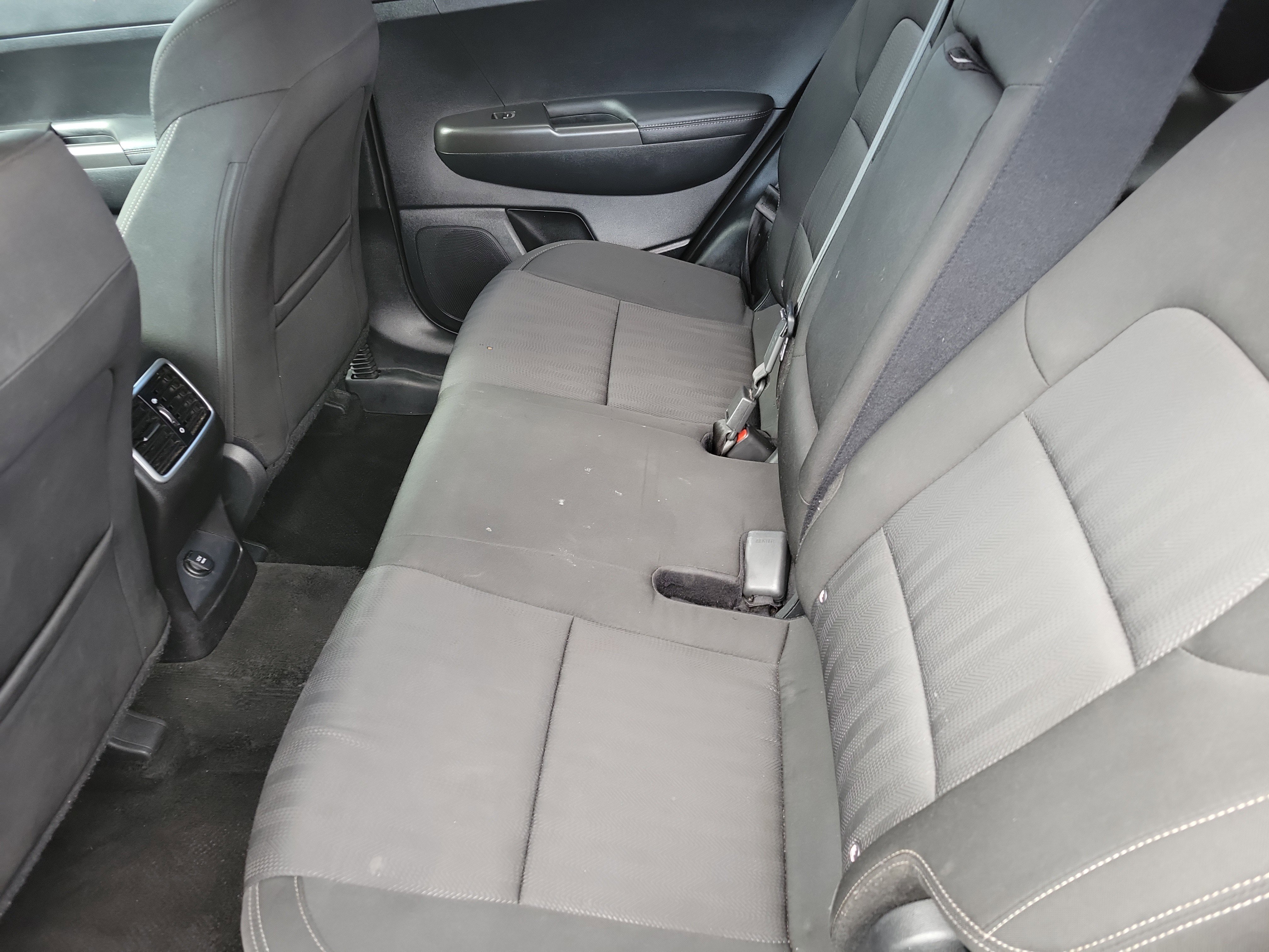 Used 2021 Kia Sportage LX image 11