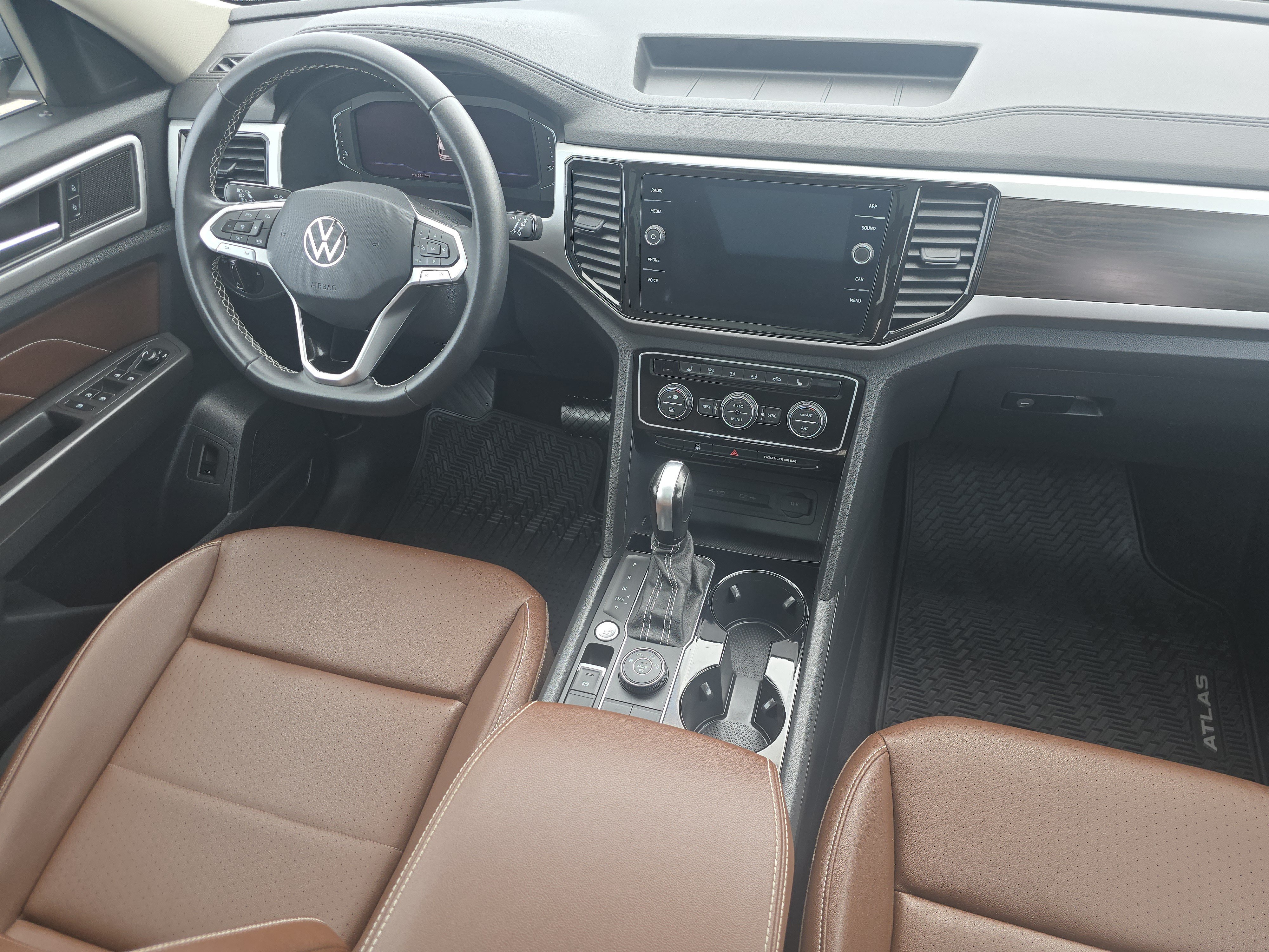Certified 2023 Volkswagen Atlas SE w/ Panoramic Sunroof Package AWD/4WD image 20