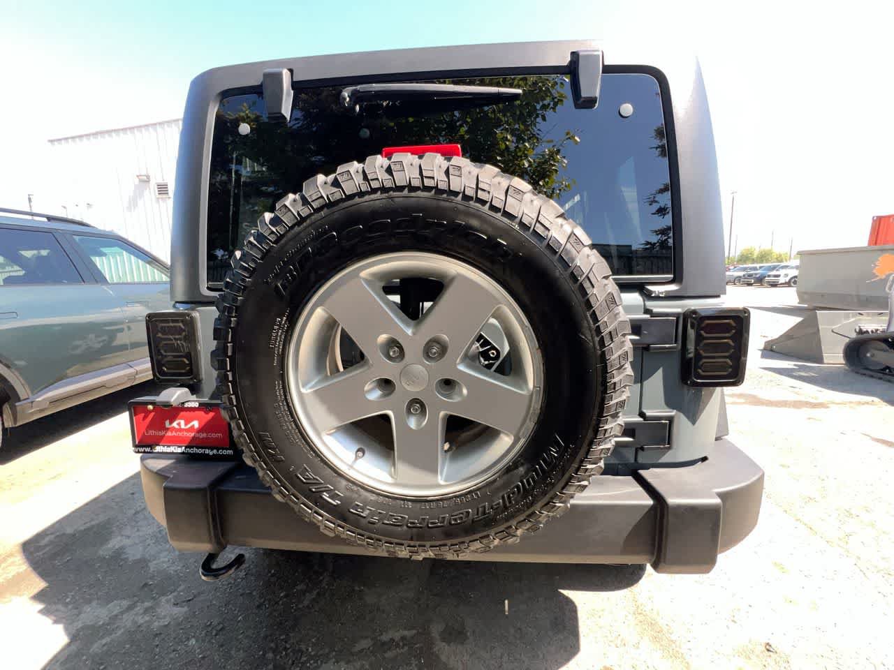 Used 2014 Jeep Wrangler Unlimited Sport w/ Quick Order Package 24S AWD/4WD image 27