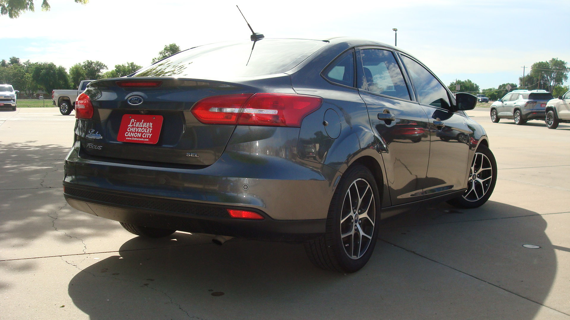Used 2018 Ford Focus SEL FWD image 4
