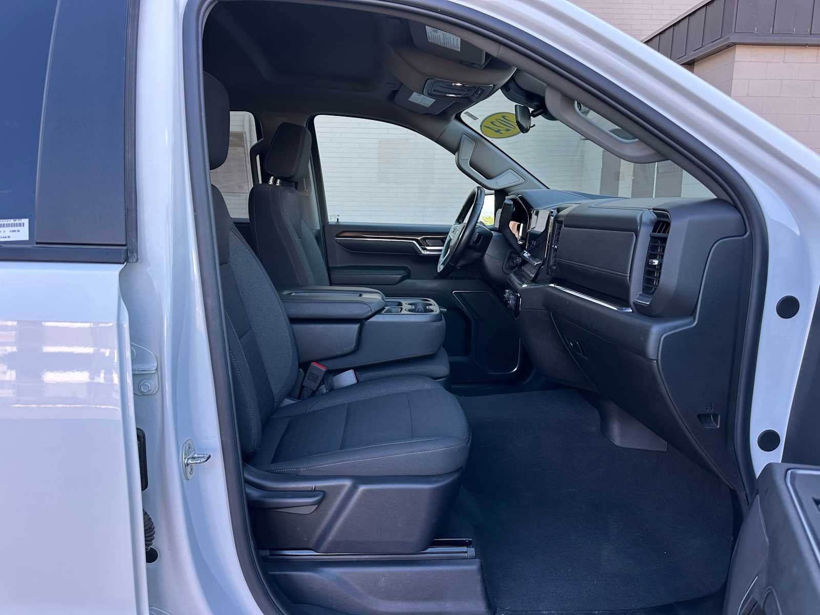 Used 2024 Chevrolet Silverado 1500 RST w/ Z71 Off-Road Package AWD/4WD image 10