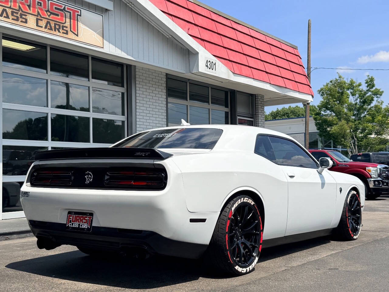 Used 2016 Dodge Challenger SRT Hellcat RWD image 3