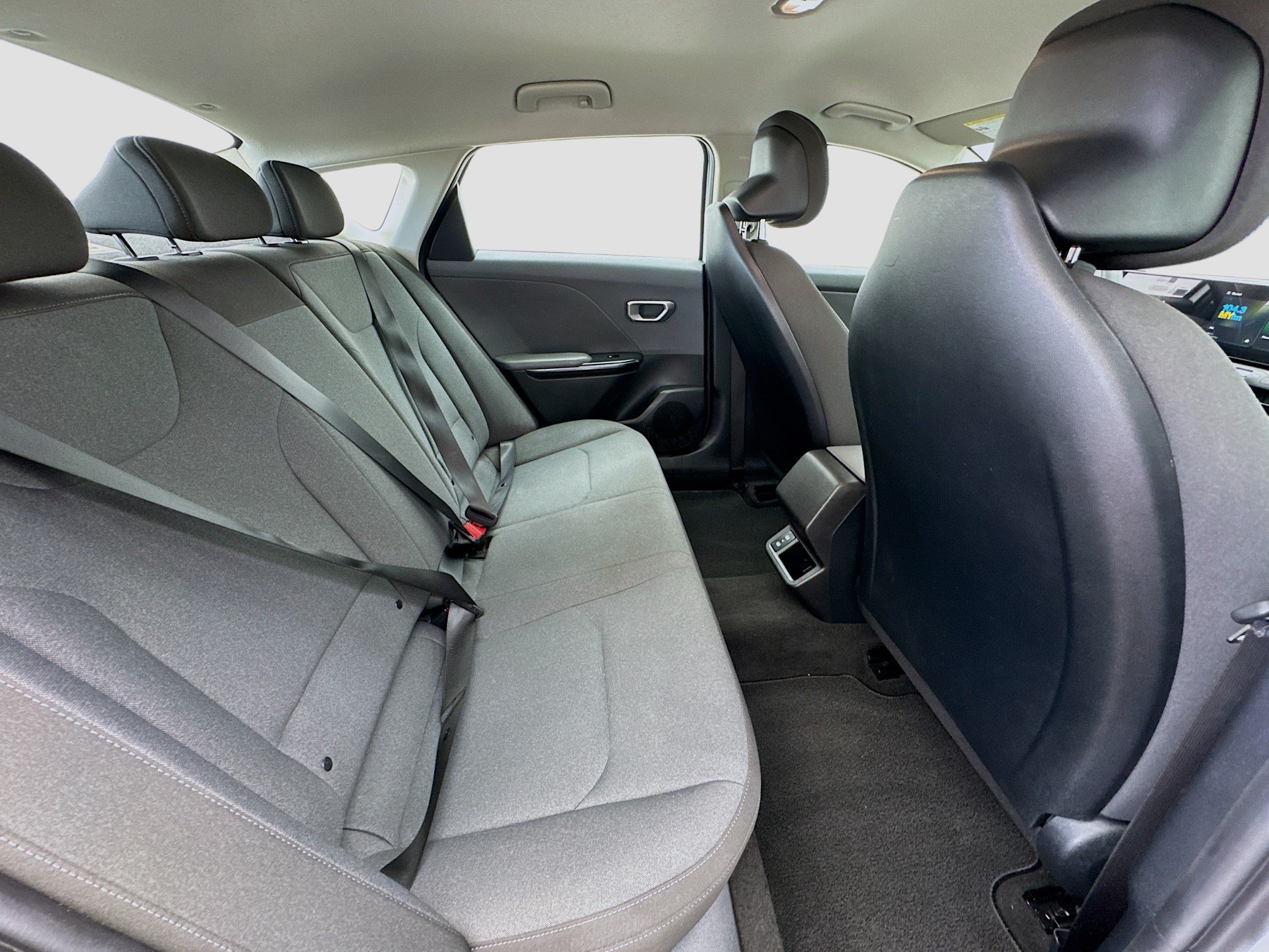 Used 2025 Kia K4 FWD image 18
