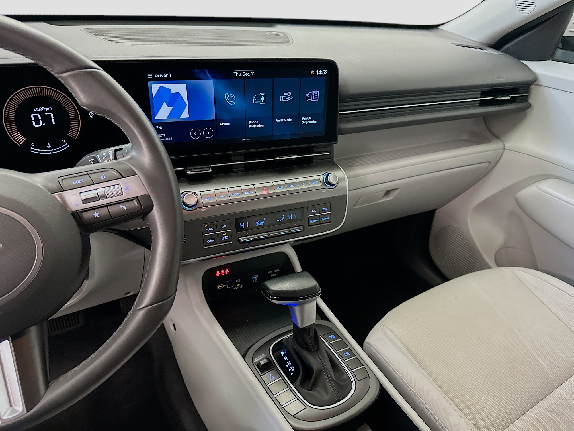 Used 2025 Hyundai Kona SEL image 25