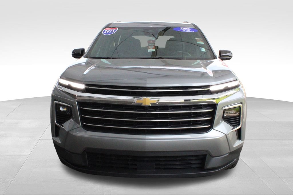 Used 2025 Chevrolet Traverse LT AWD/4WD image 9