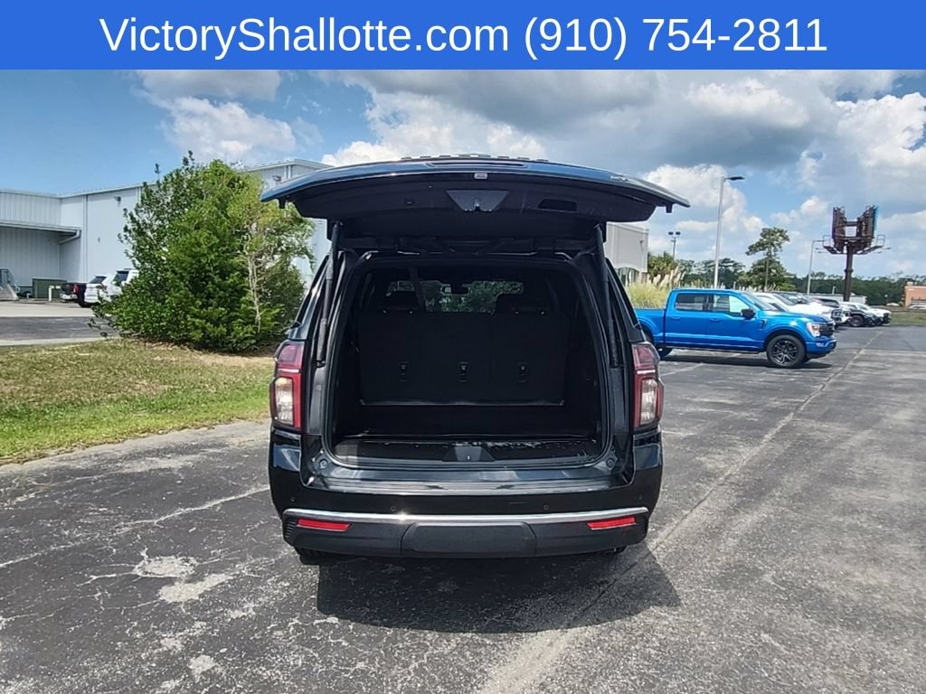 Used 2022 Chevrolet Suburban LT w/ LT Signature Plus Package AWD/4WD image 33