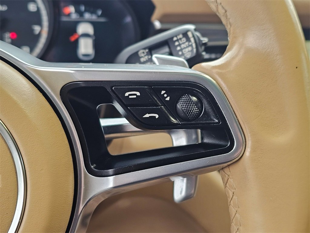 Used 2016 Porsche Macan Turbo image 35