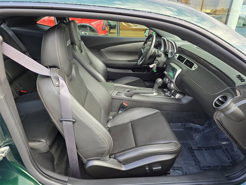 Used 2015 Chevrolet Camaro SS w/ Green Flash Special Edition image 11