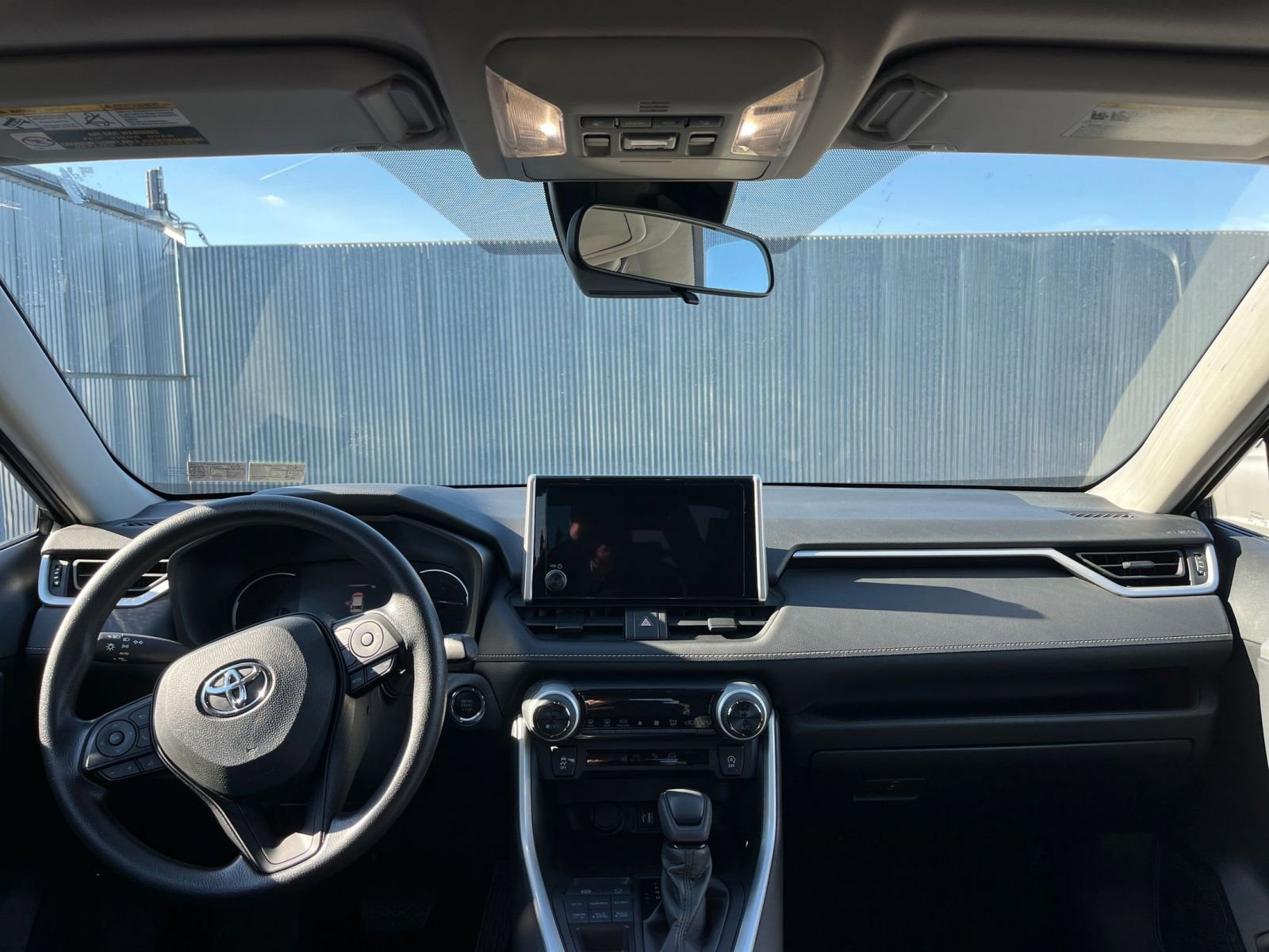 Used 2025 Toyota RAV4 XLE image 34