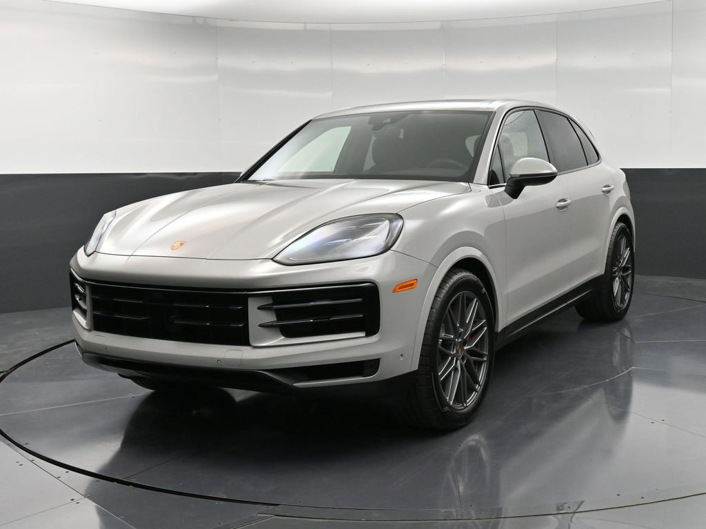 New 2026 Porsche Cayenne S image 6