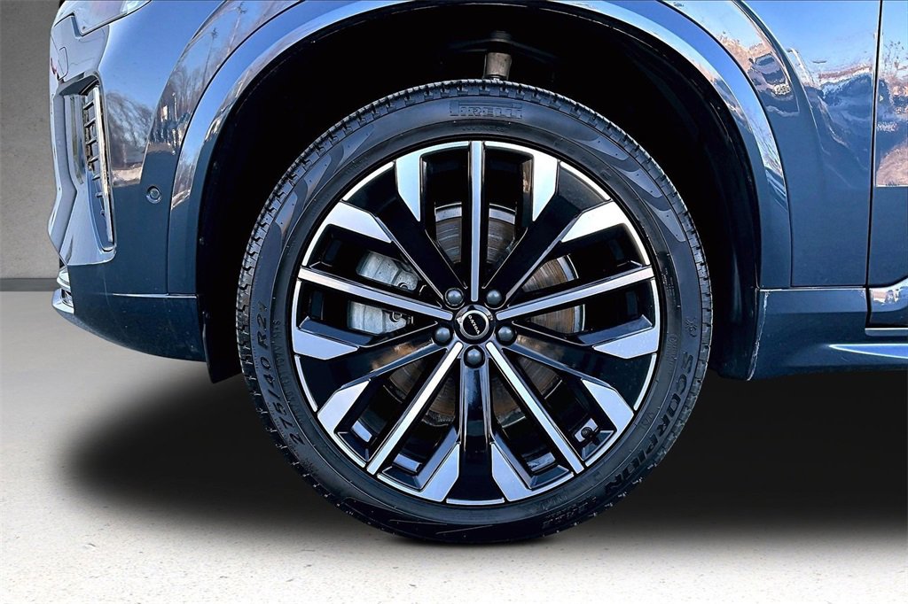 Certified 2026 Volvo XC90 B6 Plus w/ Protection Package Premier image 35